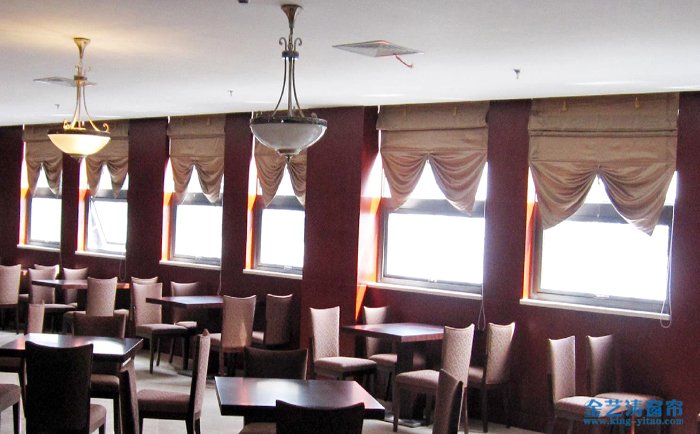 羅馬簾的優(yōu)缺點(diǎn) 安裝羅馬簾有什么講究 羅馬簾