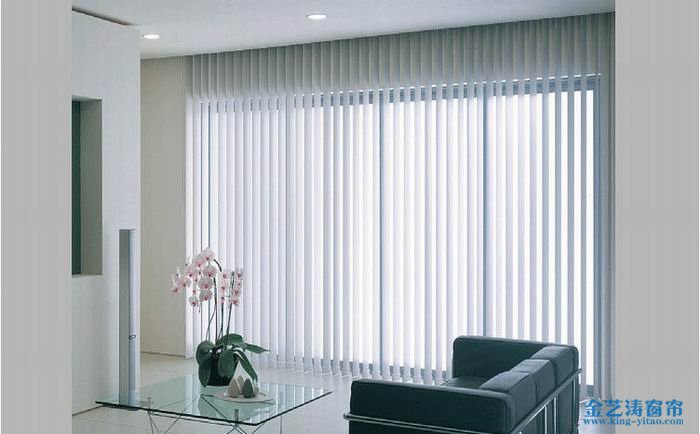 電動(dòng)窗簾有裝的必要嗎 聽(tīng)行內(nèi)人分析 垂直簾